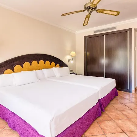 Playazimbali Hotel 4*